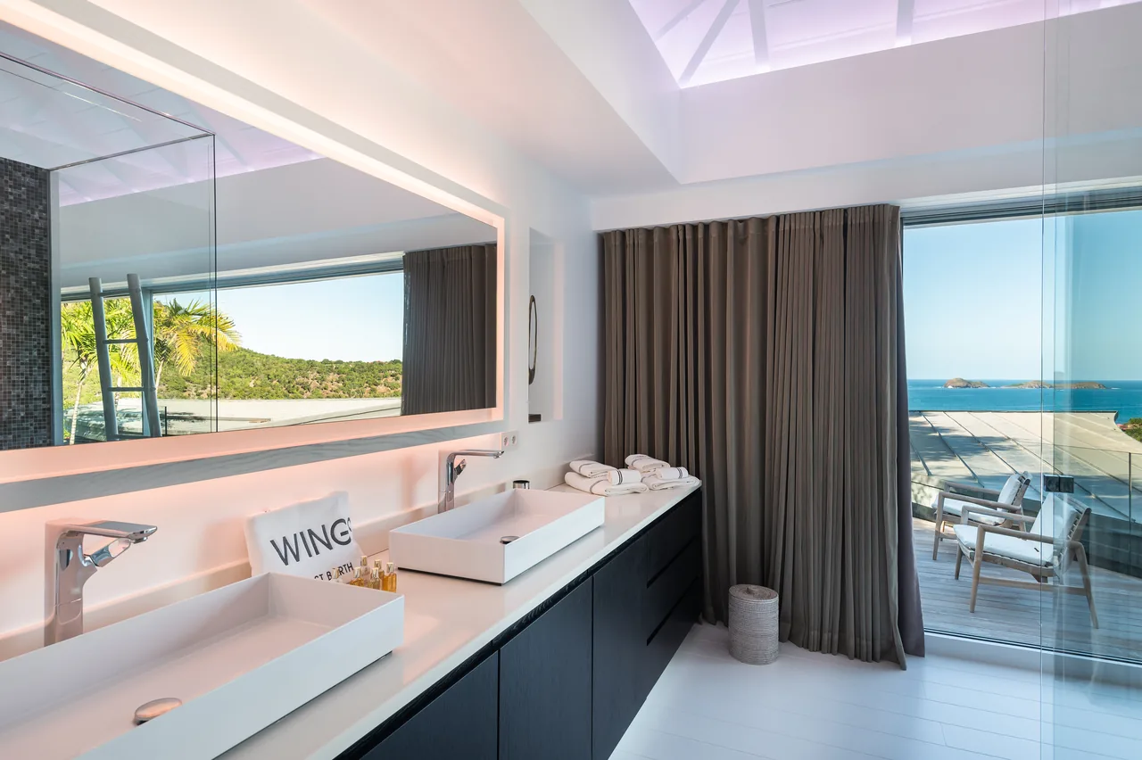 Bedroom 1 — bathroom